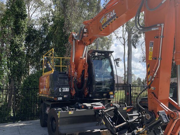 news/choose-the-right-gps-tracker-for-your-excavator