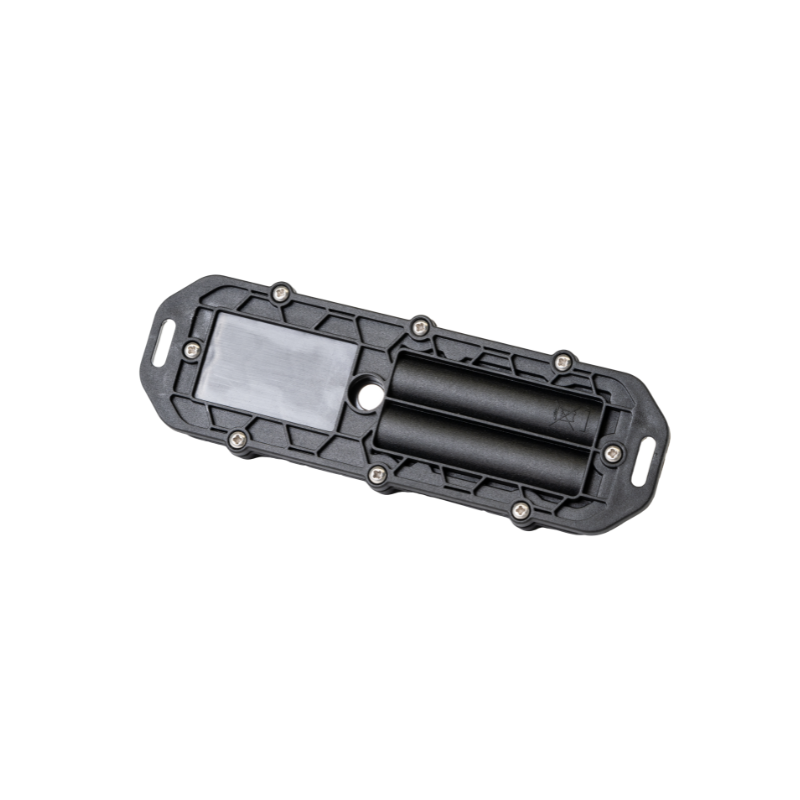 Digital Matter Barra GPS — magnetic underside angled