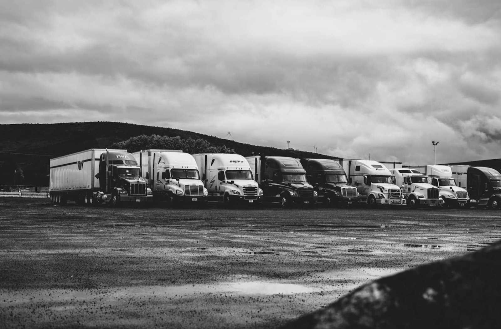 news/fleet-tracking-apps-must-have-features-to-consider